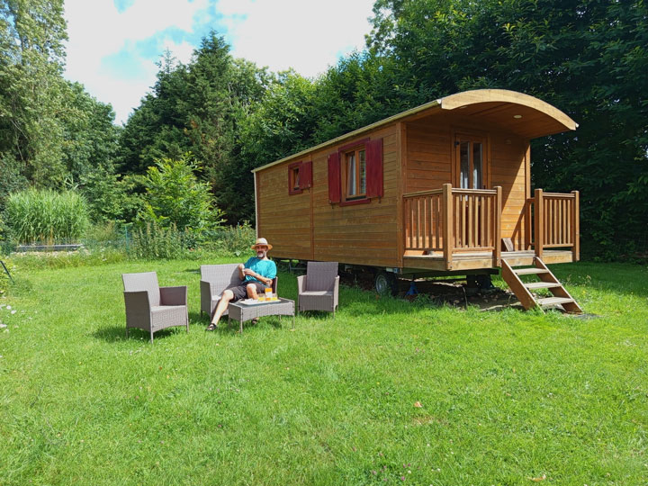 Location de roulottes, roulotte rouge - Lytavis